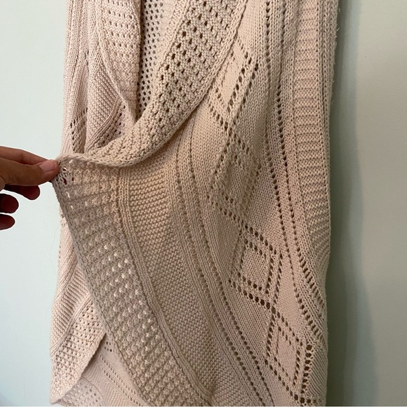 Kismet Cream Shrug with Chunky Ribbed Knit - Picture 3 of 5